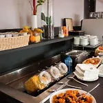 Brit Hotel le Kérodet 